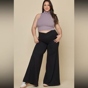 Crisscross Hourglass Wide Legging